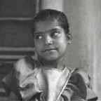 Young girl in Alley of Varinasi 98.jpg