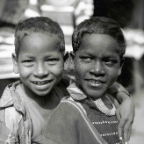 2 Brothers in Reshikesh 98.jpg